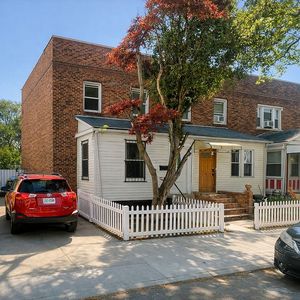 865 E 15th St #1