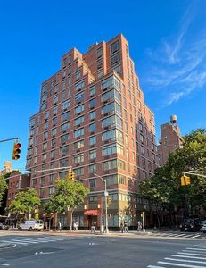 250 E 30th St APT 5A