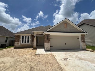 1388 Kingsgate Dr