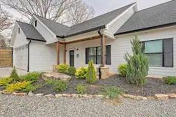 413 Sneaking Creek Dr