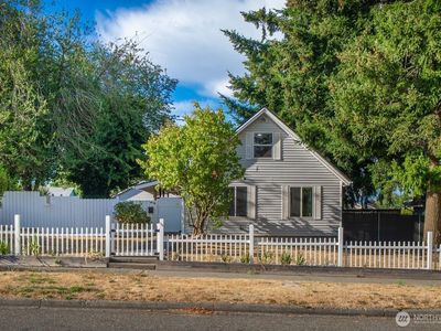 821 E 60th Street