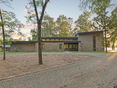 426 Lost Pines Ln