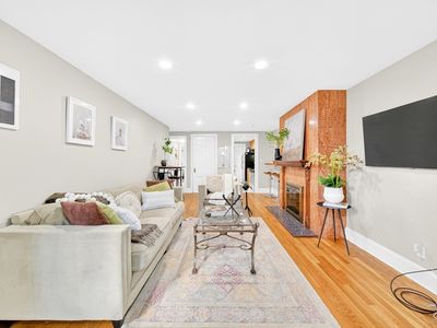 352 Tappan St APT 1