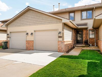 Property at 804 Moore Dr, Chelsea, MI
