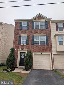 844 Blossom Dr