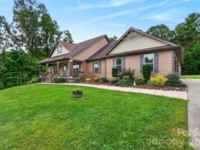 70 King Heights Dr