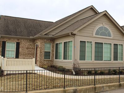 8651 Parkview Oaks Cir