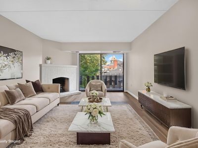 390 Broadway APT 35