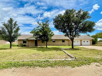 2253 E Valley Dr