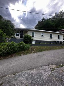 Property at 302 9th St, Logan, WV