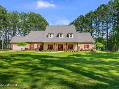 130 Pine Lake Cv