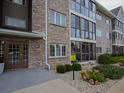 245 Oconomowoc PARKWAY