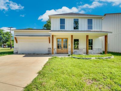 1995 Lakeview Dr