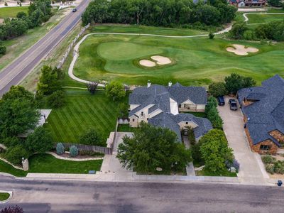 3 Prestwick Ln
