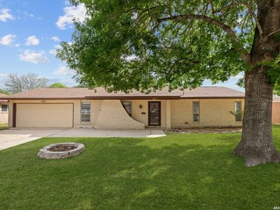 161 Cloverleaf Drive