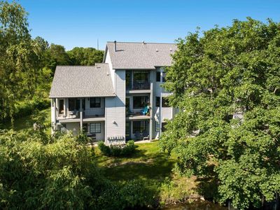 641 Riverine Dr #205