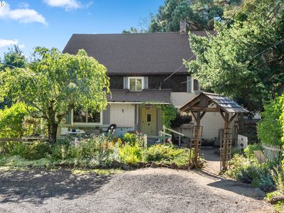 1190 Country Club Rd