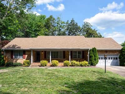 3316 Mapleton Cres