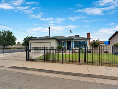 2003 Dennis Dr