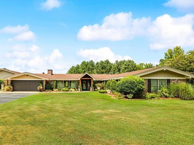 4402 Country Club Rd