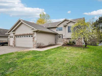 23092 Navajo St NW