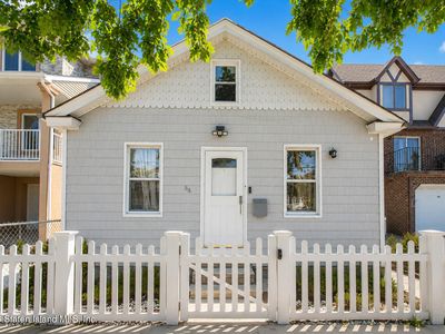 64 Winham Ave