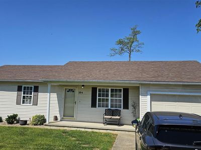 104 Waterford Ln