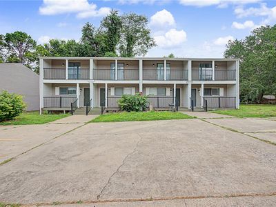 2765-1 N Valencia Ave #2