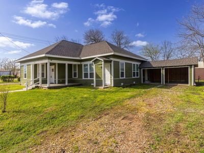 201 E Fort Worth Ave