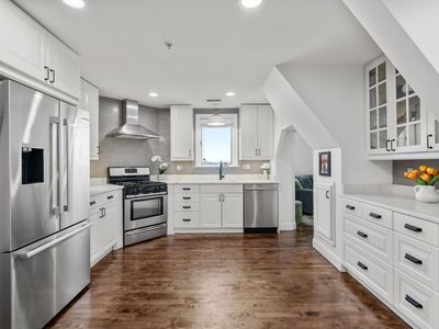 155 Franklin Ave #3
