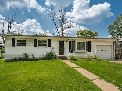 460 Versailles Dr