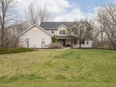 412 East Red Pine CIRCLE