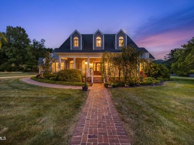 330 Roscommon Dr