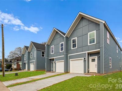 337 N Hoskins Rd
