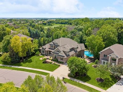 2932 Fairway Dr