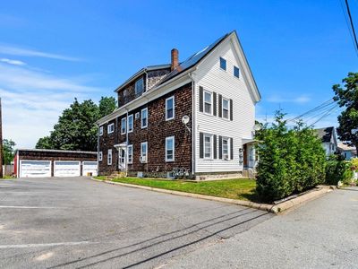 34 Provost St