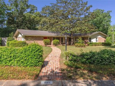 245 Carmel Dr E