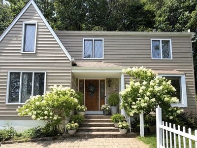 49 Raynor Rd