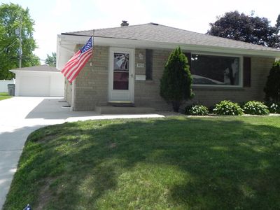 1711 West Plainfield AVENUE