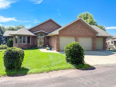 7380 Sunset Rd