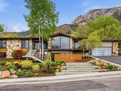 4411 S Covecrest Dr
