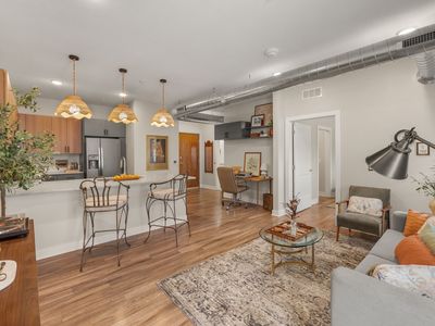 450 SW 7th St #104