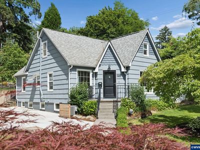 1605 Summer St SE