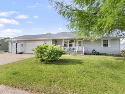 Property at 303 Summerset Ln, Fruitland, IA