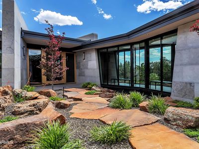 10 TOURMALINE Drive