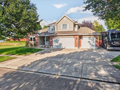 636 Gary St