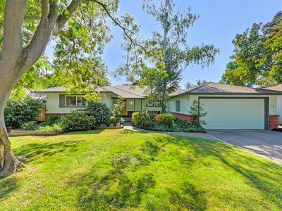 45 Sandburg Dr