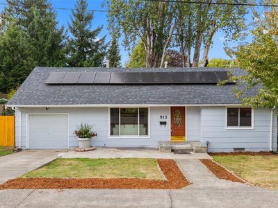 813 Roosevelt Street NE