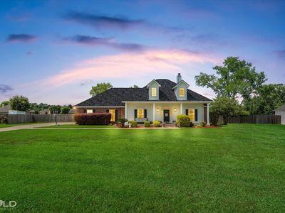 Property at 202 Clinton Dr, Stonewall, LA
