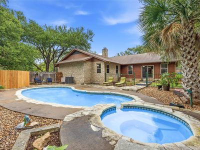 203 Leisurewoods Dr